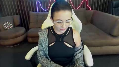 Dafni Mon online show from 09-19-25, 05:42