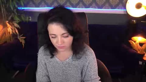 Dafni Mon online show from 11-24-25, 06:35