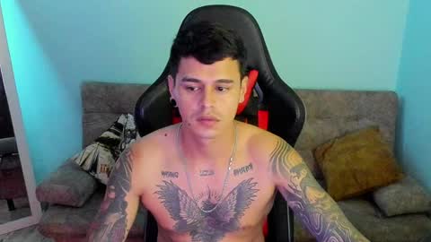 Snapshot of dage_19 chatting on 12-03-24, 07:10 my name is Jhon and I live in colombia online show from 12-03-24, 07:10