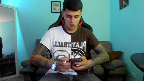 Snapshot of dage_19 chatting on 12-09-24, 08:55 my name is Jhon and I live in colombia online show from 12-09-24, 08:55