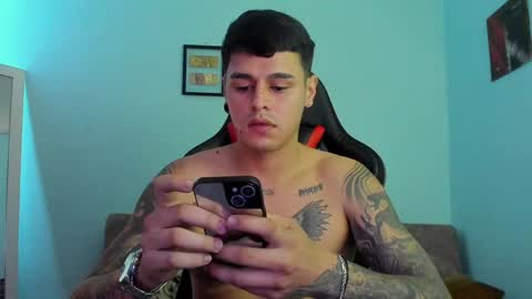 Snapshot of dage_19 chatting on 12-13-24, 08:15 my name is Jhon and I live in colombia online show from 12-13-24, 08:15