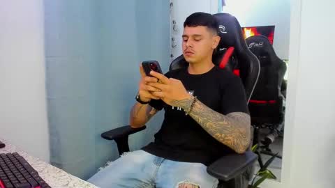 Snapshot of dage_19 chatting on 10-21-25, 05:19 my name is Jhon and I live in colombia online show from 10-21-25, 05:19