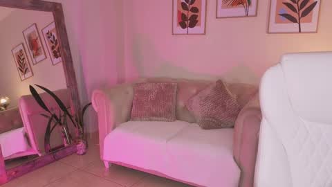 Dahiann Walcott online show from 04-30-26, 10:36