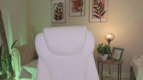 Dahiann Walcott online show from 05-05-26, 06:38