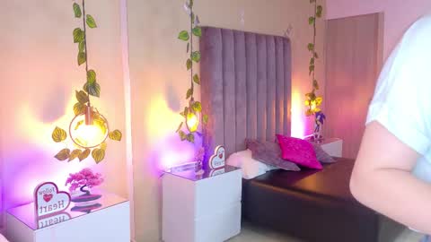 Dahlia online show from 01-13-26, 06:29