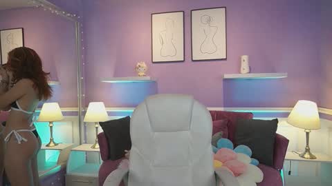 Dahlia Grey online show from 11-26-25, 11:44