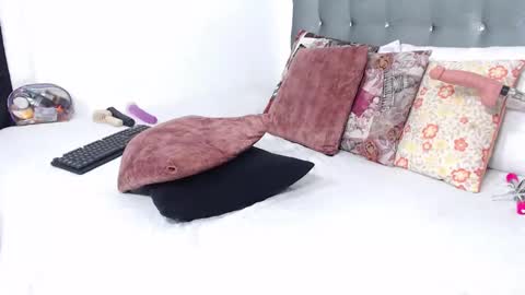 Daiisha.. online show from 12-17-25, 09:54