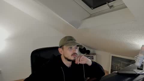 Daimon  online show from 10-14-25, 03:51