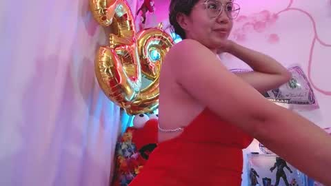 Snapshot of daina_flower chatting on 05-09-26, 04:50 DAINA online show from 05-09-26, 04:50