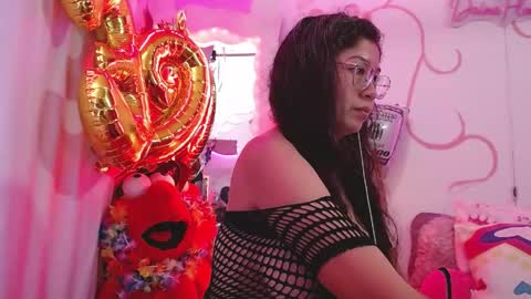 Snapshot of daina_flower chatting on 05-16-26, 05:15 DAINA online show from 05-16-26, 05:15