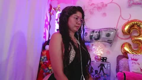 Snapshot of daina_flower chatting on 05-19-26, 04:41 DAINA online show from 05-19-26, 04:41