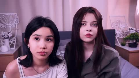 Snapshot of dainalargena chatting on 05-10-26, 07:35 Aoi and Lily best friends online show from 05-10-26, 07:35