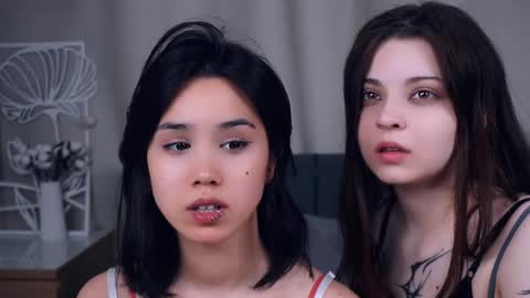Aoi and Lily best friends online show from 06-02-26, 08:16