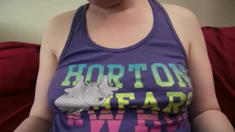 Snapshot of dairystation chatting on 05-26-26, 01:12 Mx Mommy Moo online show from 05-26-26, 01:12