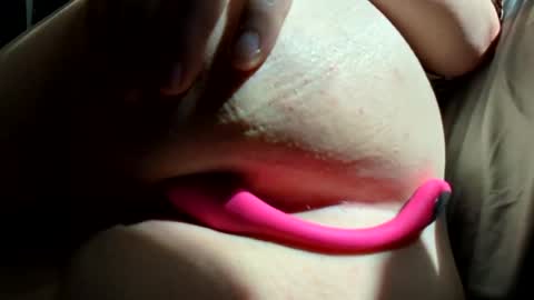 Snapshot of dairystation chatting on 06-16-26, 05:37 Mx Mommy Moo online show from 06-16-26, 05:37