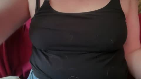 Snapshot of dairystation chatting on 06-21-26, 11:29 Mx Mommy Moo online show from 06-21-26, 11:29