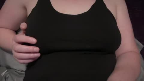 Snapshot of dairystation chatting on 06-30-26, 05:19 Mx Mommy Moo online show from 06-30-26, 05:19