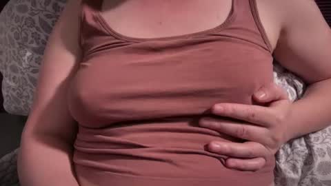 Snapshot of dairystation chatting on 07-07-26, 05:43 Mx Mommy Moo online show from 07-07-26, 05:43