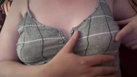 Snapshot of dairystation chatting on 07-17-26, 09:08 Mx Mommy Moo online show from 07-17-26, 09:08
