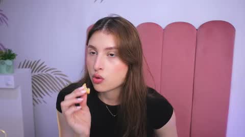 Lauren            online show from 02-28-25, 12:09