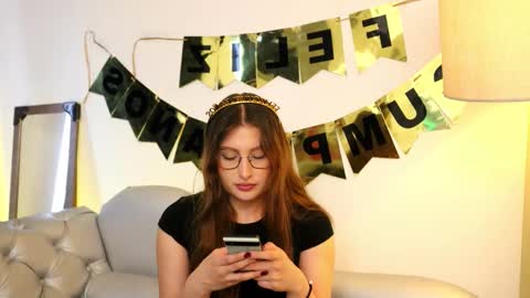 Lauren            online show from 10-11-25, 02:37