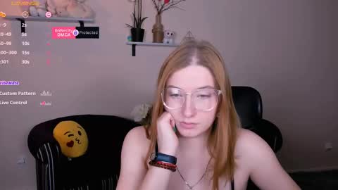 Snapshot of daisy_candy chatting on 02-14-25, 08:37 Little Di online show from 02-14-25, 08:37