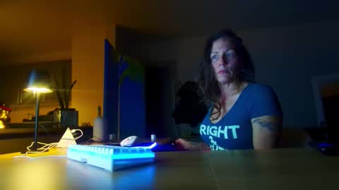 Daisy online show from 11-18-25, 02:06