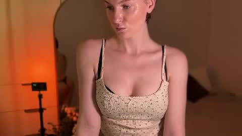 Snapshot of daisy_mint chatting on 07-15-26, 05:40 Daisy Fansly - Daisyymint online show from 07-15-26, 05:40