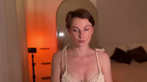 Snapshot of daisy_mint chatting on 07-17-26, 05:07 Daisy Fansly - Daisyymint online show from 07-17-26, 05:07