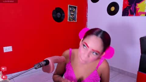 Snapshot of daisyhotgirl69 chatting on 07-21-26, 05:54 girl- paola online show from 07-21-26, 05:54