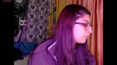    --  -- help me reach 100 hands up  online show from 11-25-25, 01:16