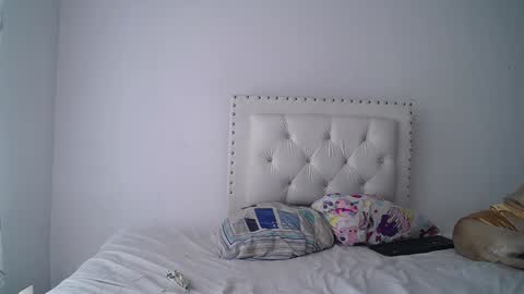 Dakota and Aron online show from 02-08-25, 05:50