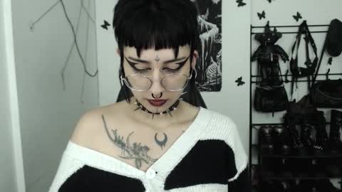 dakota online show from 10-29-25, 04:04