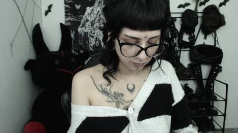 Snapshot of dakota_krall_ chatting on 04-25-26, 03:53 dakota online show from 04-25-26, 03:53