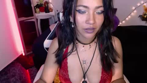 Snapshot of dakota_ro chatting on 09-12-25, 09:15 Caroliina online show from 09-12-25, 09:15