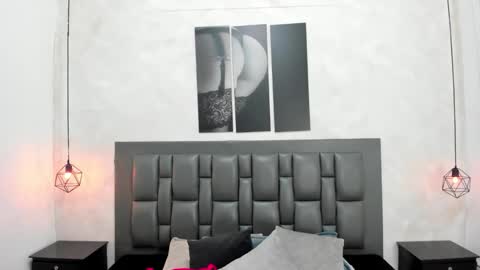 Dakota  online show from 03-12-26, 11:27