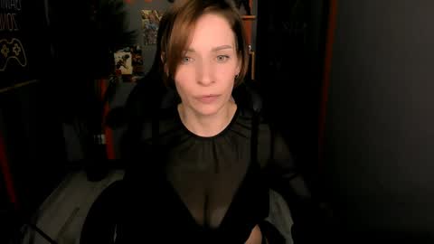 Snapshot of dakota_shelton chatting on 04-27-26, 05:27 Dakota online show from 04-27-26, 05:27
