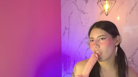 dakotaa_johnson online show from 05-14-26, 08:04
