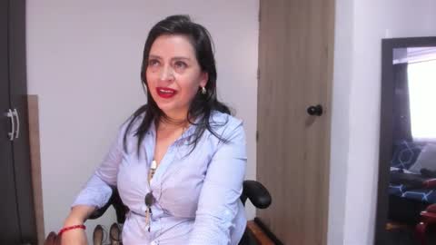 Snapshot of dakotaagray chatting on 11-10-25, 11:20 Dakotaagray online show from 11-10-25, 11:20