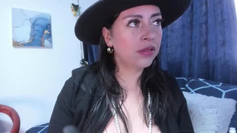 Snapshot of dakotaagray chatting on 11-20-25, 11:32 Dakotaagray online show from 11-20-25, 11:32