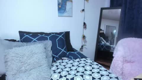 Dakotaagray online show from 02-12-26, 11:49