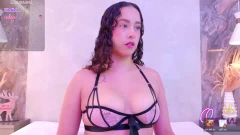 Snapshot of dakotasanders chatting on 12-21-25, 07:54 CallmeDakota online show from 12-21-25, 07:54