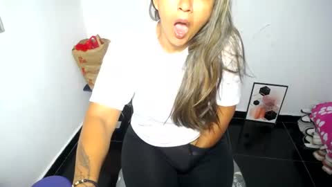 daleska_delicious1 online show from 07-05-26, 04:19