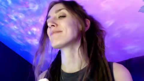 Dalia  online show from 02-18-25, 01:22