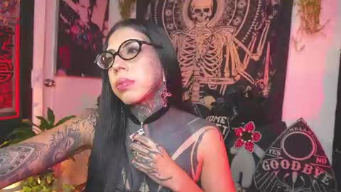 dalia_vorhees online show from 06-12-26, 01:48