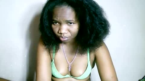 daliabella online show from 10-15-25, 08:47