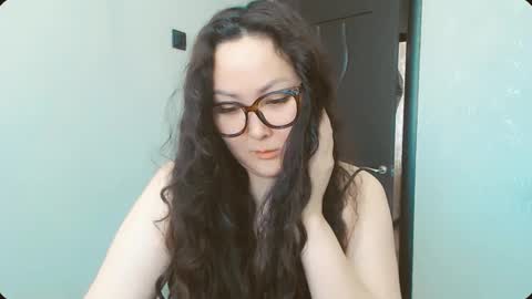 Snapshot of dalidayes chatting on 04-12-26, 04:39 Dali online show from 04-12-26, 04:39