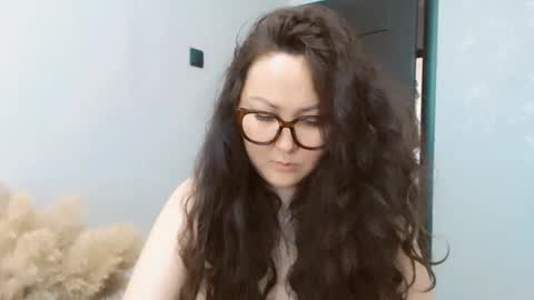 Snapshot of dalidayes chatting on 05-29-26, 07:17 Dali online show from 05-29-26, 07:17