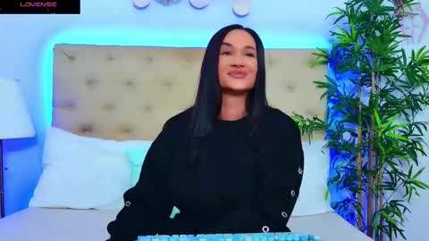 daliyaa_ online show from 10-03-25, 12:02