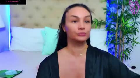 daliyaa_ online show from 10-06-25, 12:13